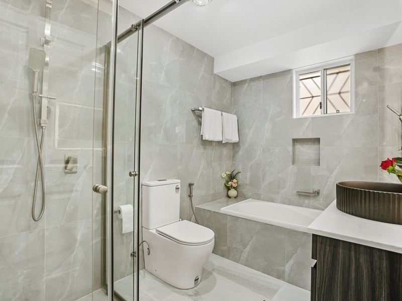 17 Petunia Place, Macquarie Fields NSW 2564