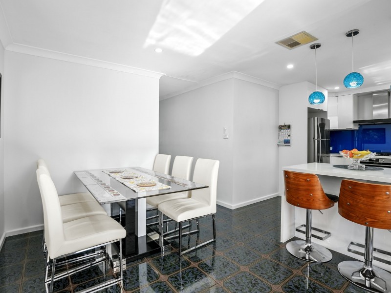 17 Petunia Place, Macquarie Fields NSW 2564