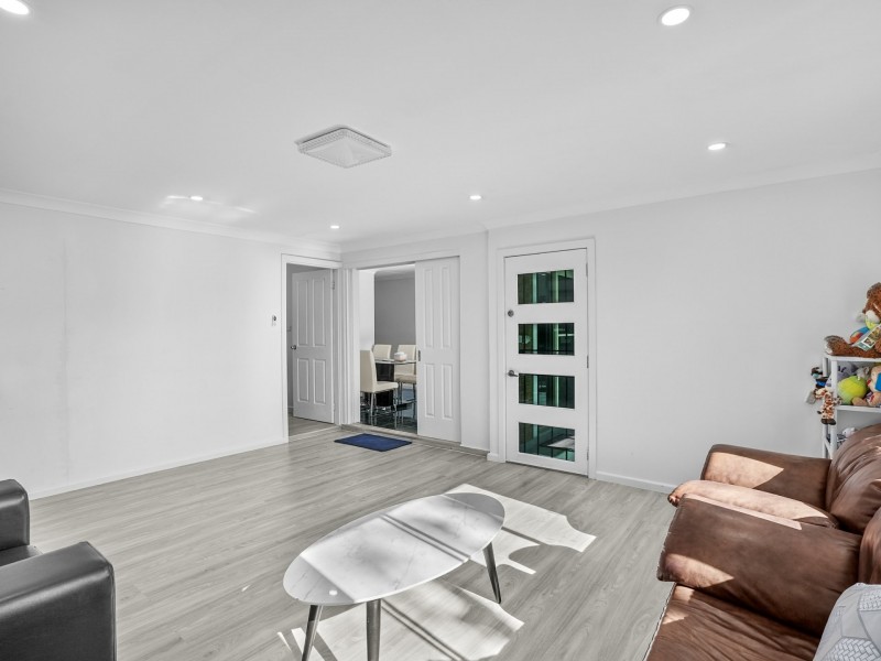 17 Petunia Place, Macquarie Fields NSW 2564