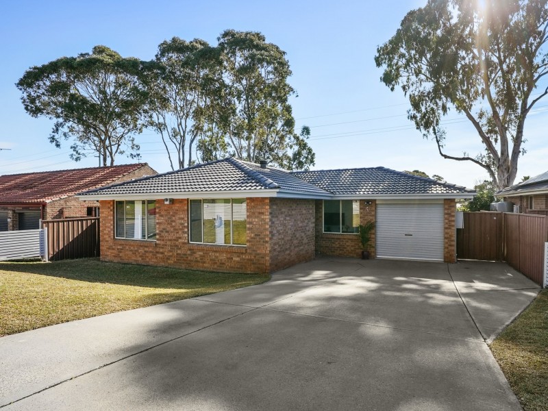 17 Petunia Place, Macquarie Fields NSW 2564