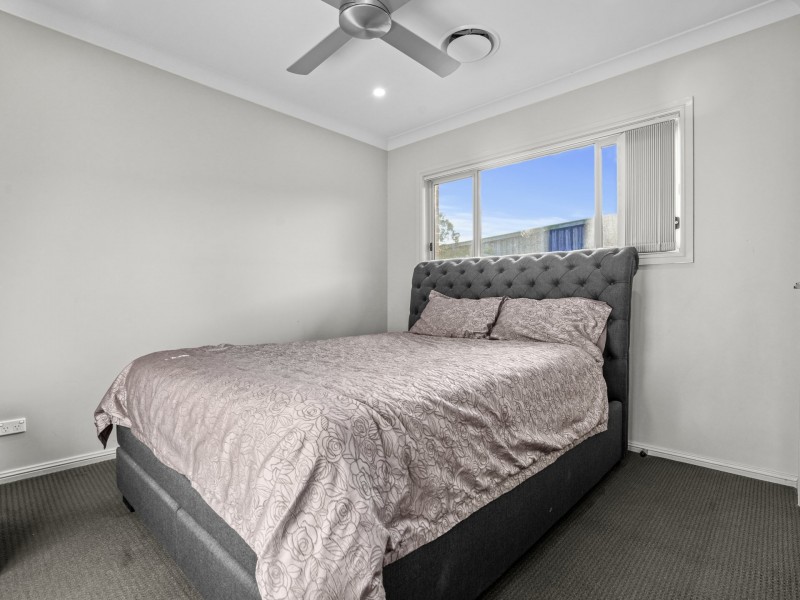 35 Mermaid crescent, Glenfield NSW 2167