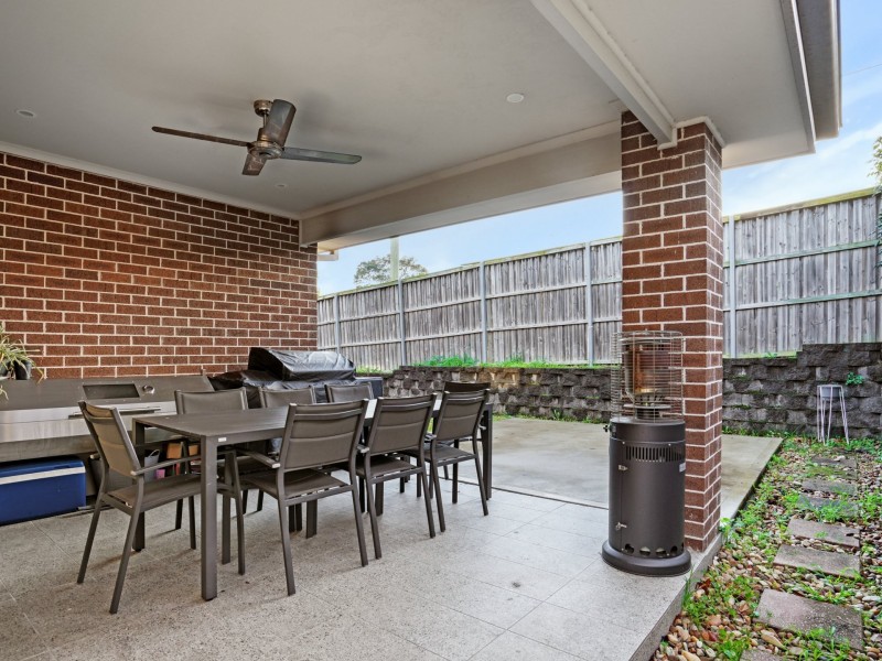 35 Mermaid crescent, Glenfield NSW 2167