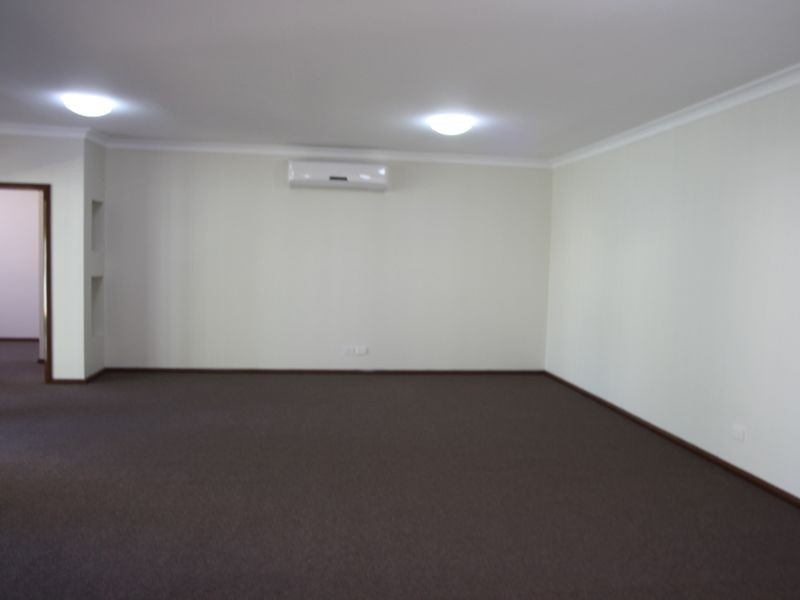 15 Matthews Square, Ingleburn NSW 2565