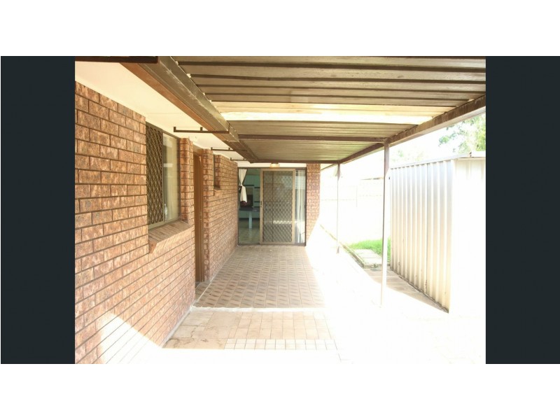 1 Kylie Place, Ingleburn NSW 2565