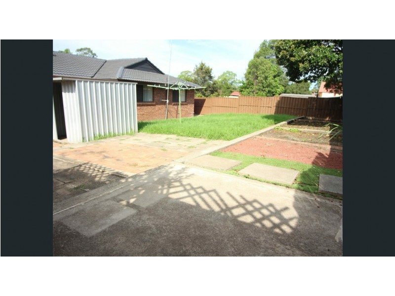 1 Kylie Place, Ingleburn NSW 2565