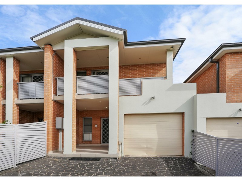 69B Oxford Road, Ingleburn NSW 2565
