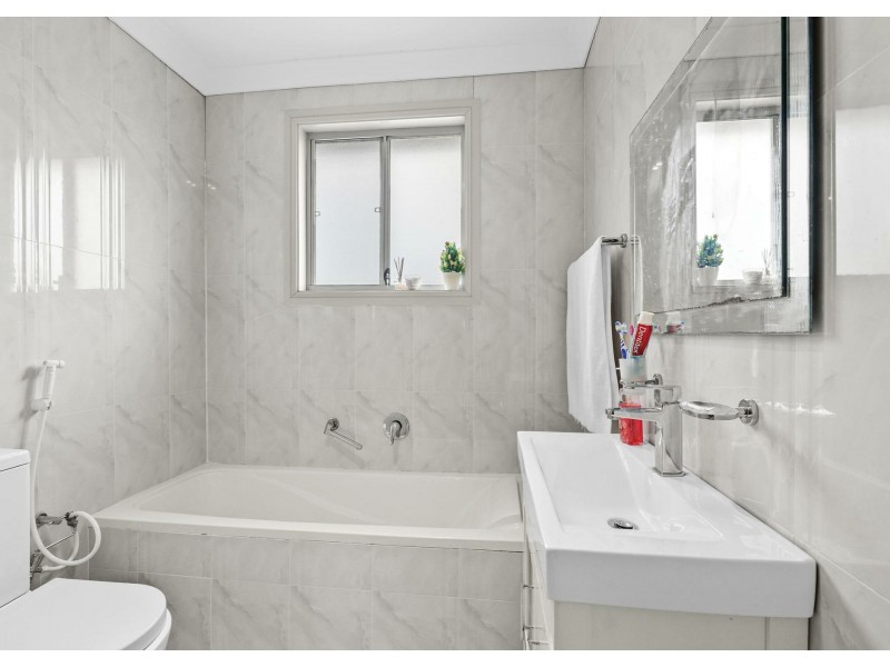69B Oxford Road, Ingleburn NSW 2565