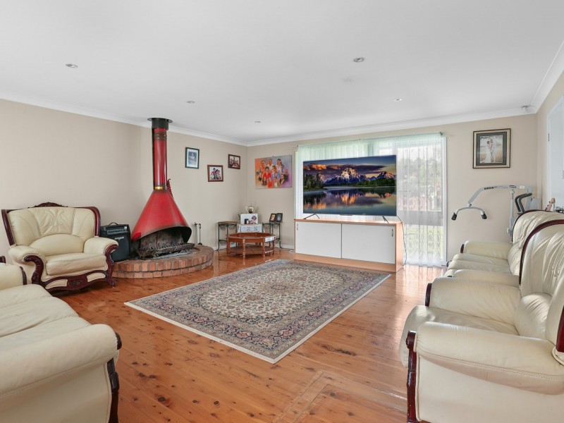15 Ballantrae Drive, St Andrews NSW 2566