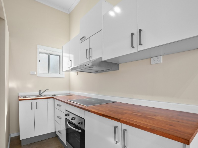 15 Ballantrae Drive, St Andrews NSW 2566
