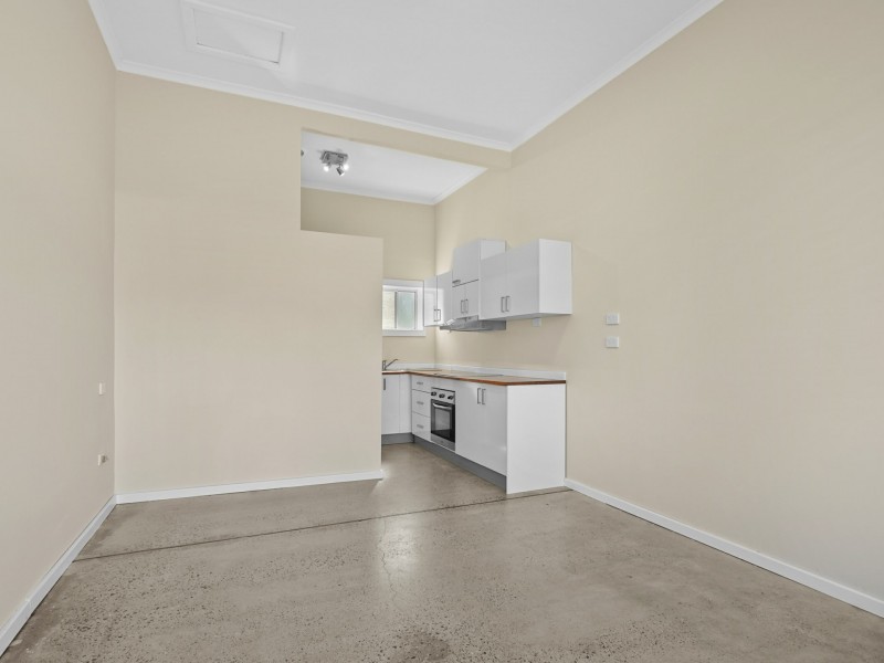 15 Ballantrae Drive, St Andrews NSW 2566