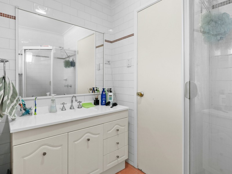 15 Ballantrae Drive, St Andrews NSW 2566