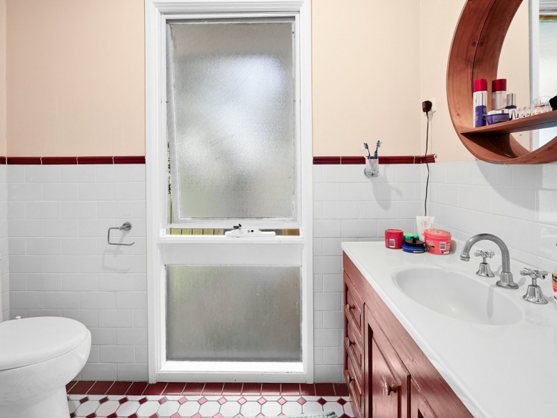 15 Ballantrae Drive, St Andrews NSW 2566