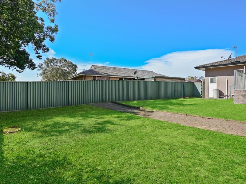 15 Ballantrae Drive, St Andrews NSW 2566