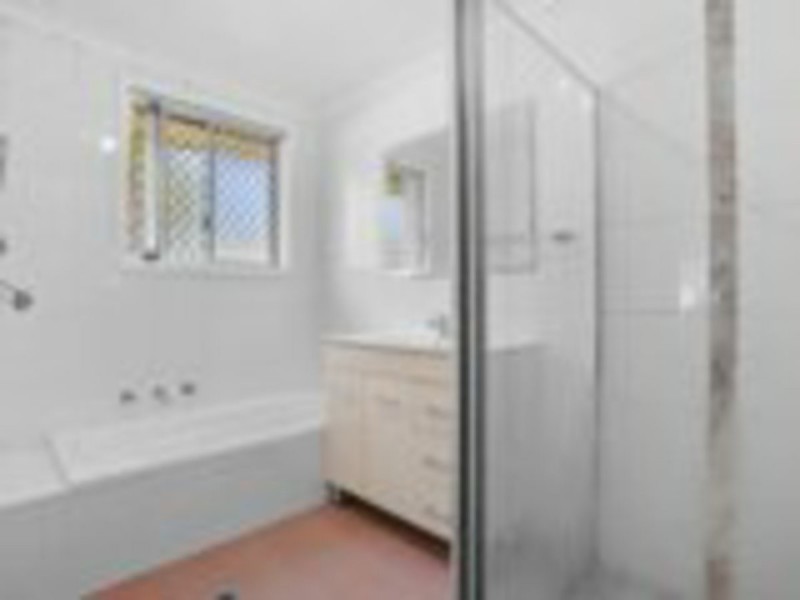 8 Cornelian Avenue, Eagle Vale NSW 2558