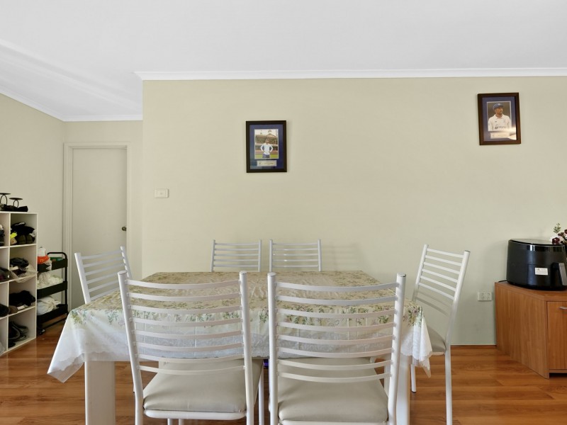 12 Ferrari Pl, Ingleburn NSW 2565