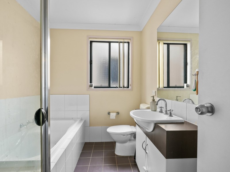 6/14 Benham Road, Minto NSW 2566