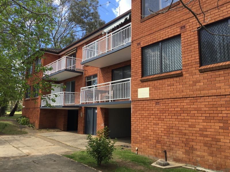 1/14 Railway Parade, Glenfield NSW 2167
