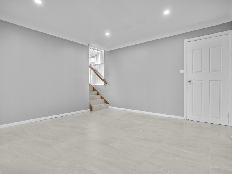 11 Herborn Place, Minto NSW 2566