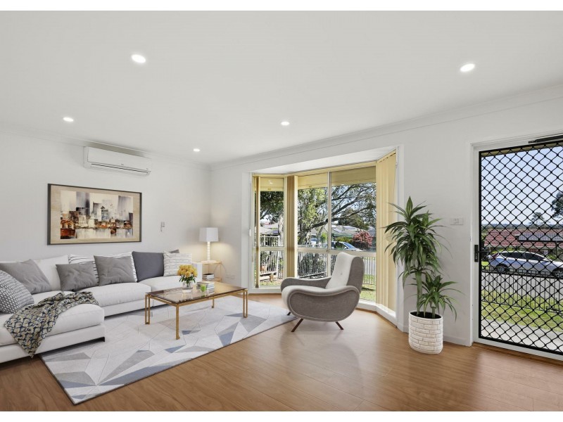 25 Fenton Cres, Minto NSW 2566