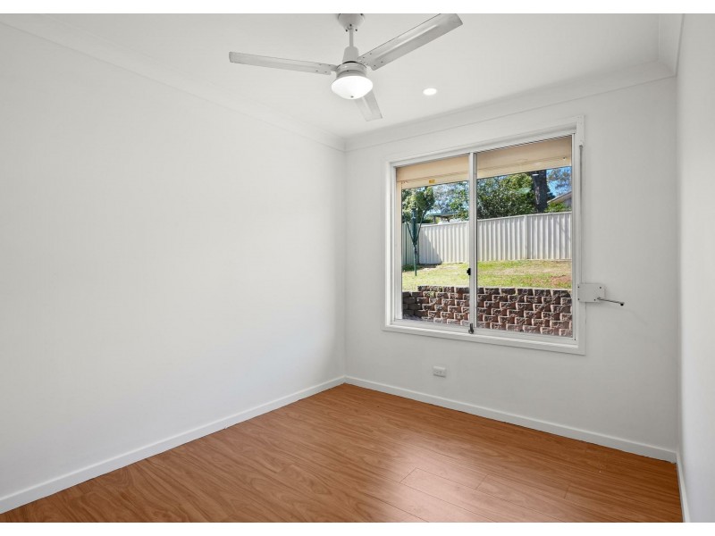 25 Fenton Cres, Minto NSW 2566