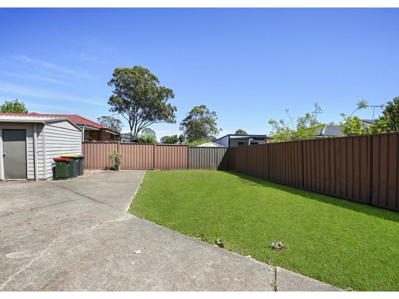 21 Lillas Place, Minto NSW 2566