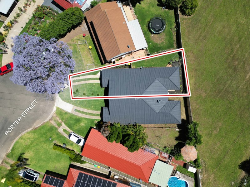 2/13 Porter Street, Minto NSW 2566