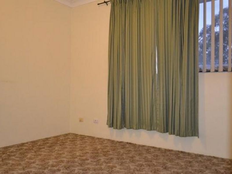12/9-13 Surry Street, Minto NSW 2566