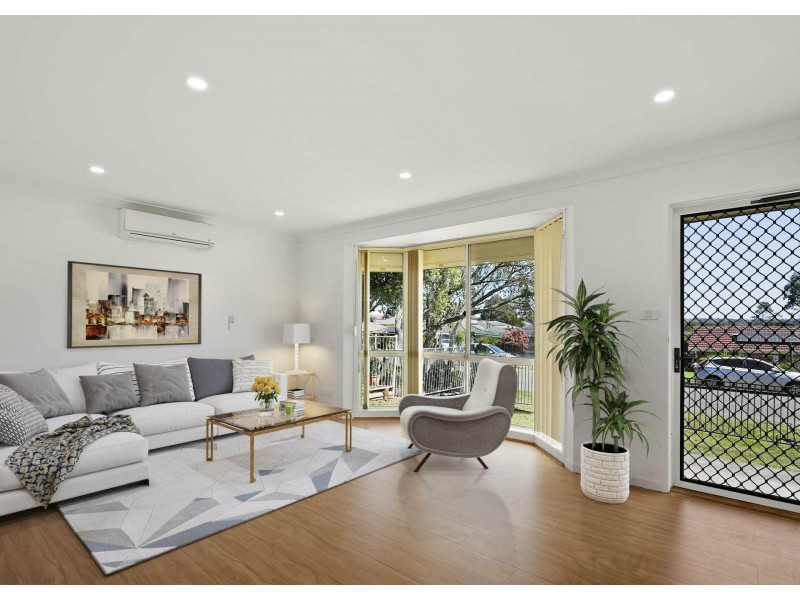 25 Fenton Crescent, Minto NSW 2566