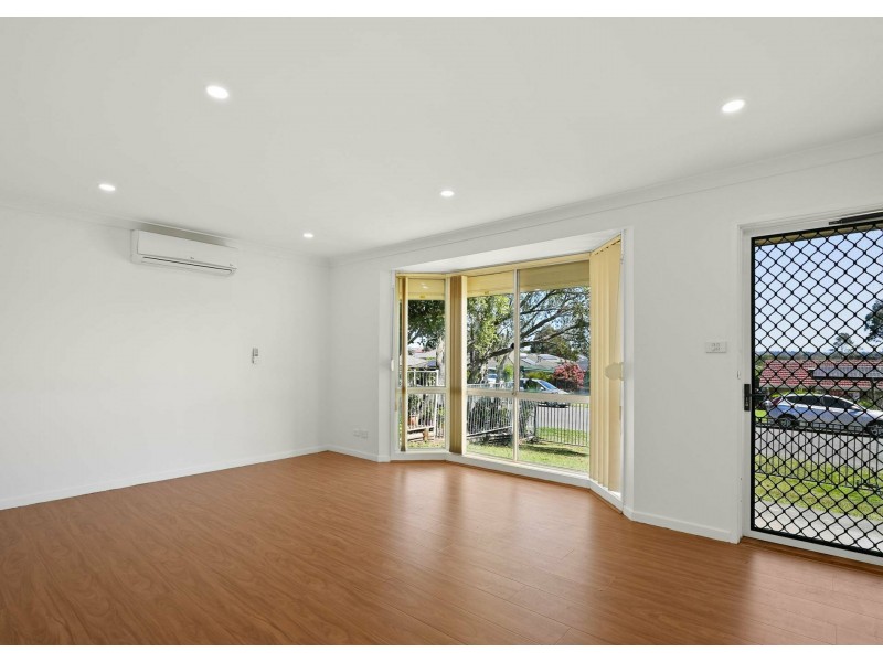 25 Fenton Crescent, Minto NSW 2566