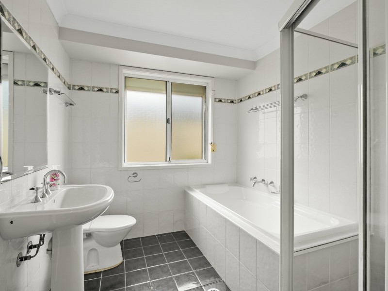 2 Hercules Close, Raby NSW 2566