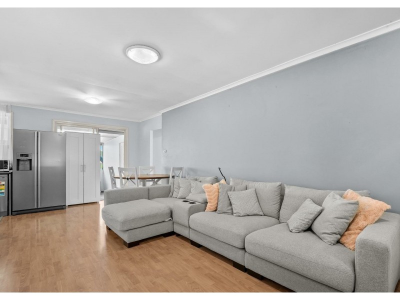 24 Mclaren Place, Ingleburn NSW 2565