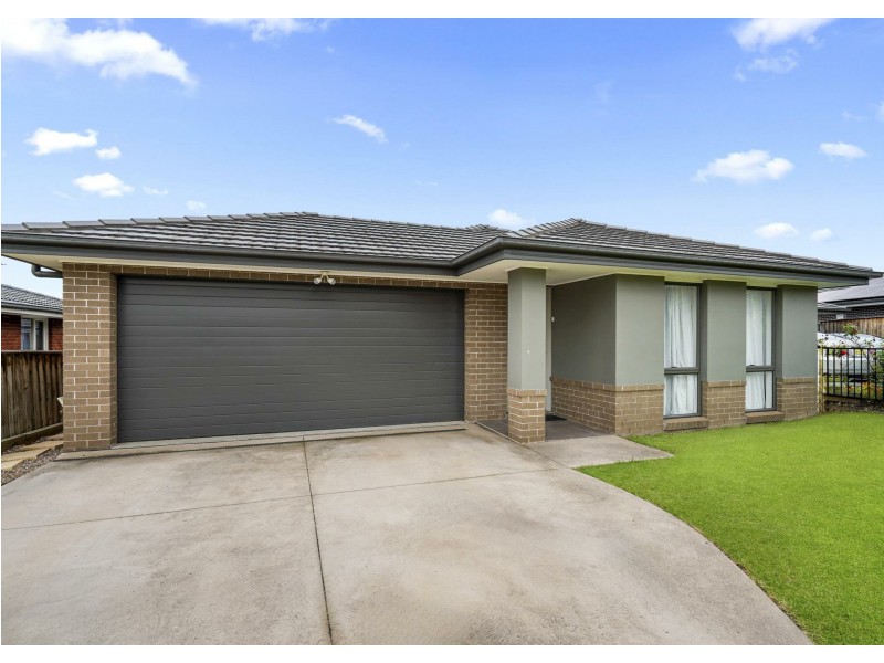 14 Cradle Avenue, Minto NSW 2566