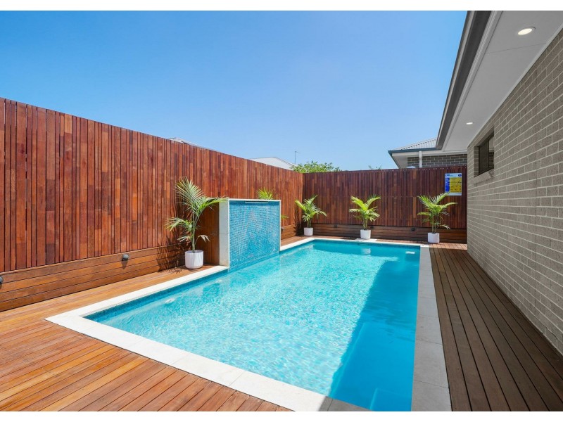 32 Dowie Drive, Claymore NSW 2559