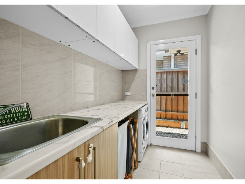 32 Dowie Drive, Claymore NSW 2559