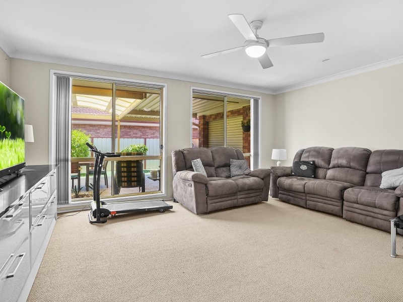14 Lysander Avenue, Rosemeadow NSW 2560