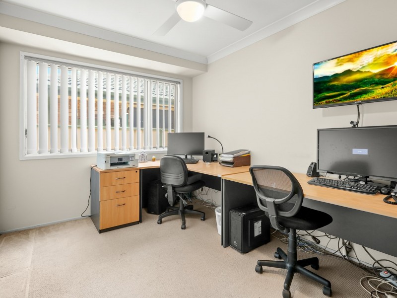 14 Lysander Avenue, Rosemeadow NSW 2560
