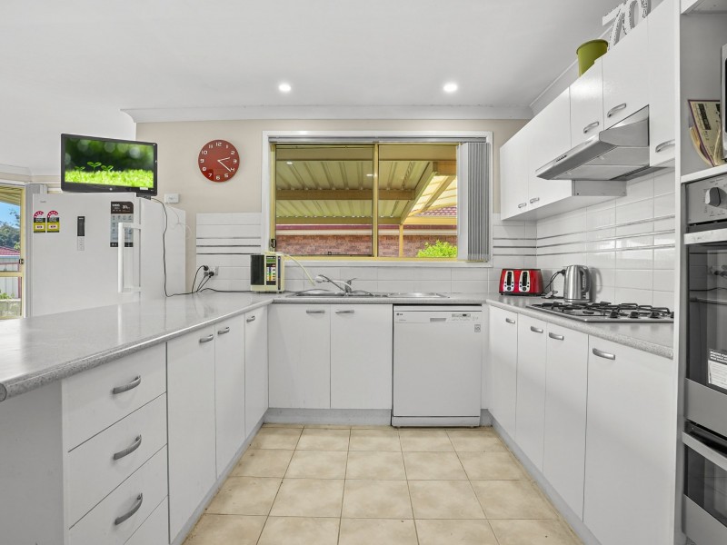 14 Lysander Avenue, Rosemeadow NSW 2560