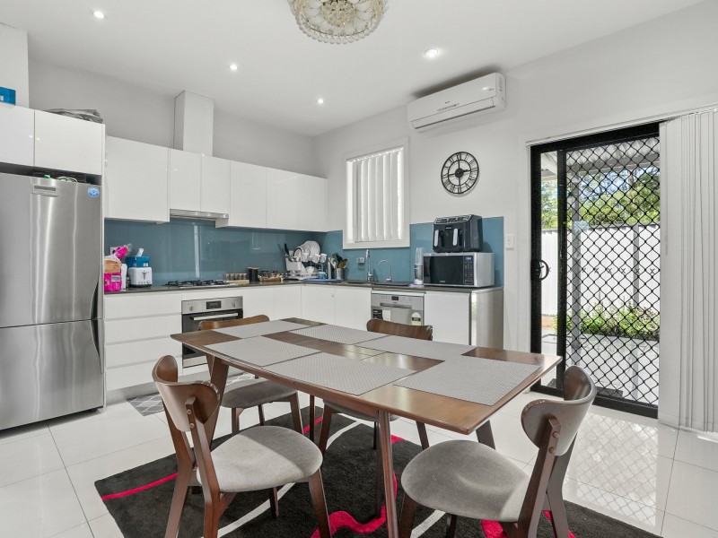 4/1 Harold Street, Macquarie Fields NSW 2564