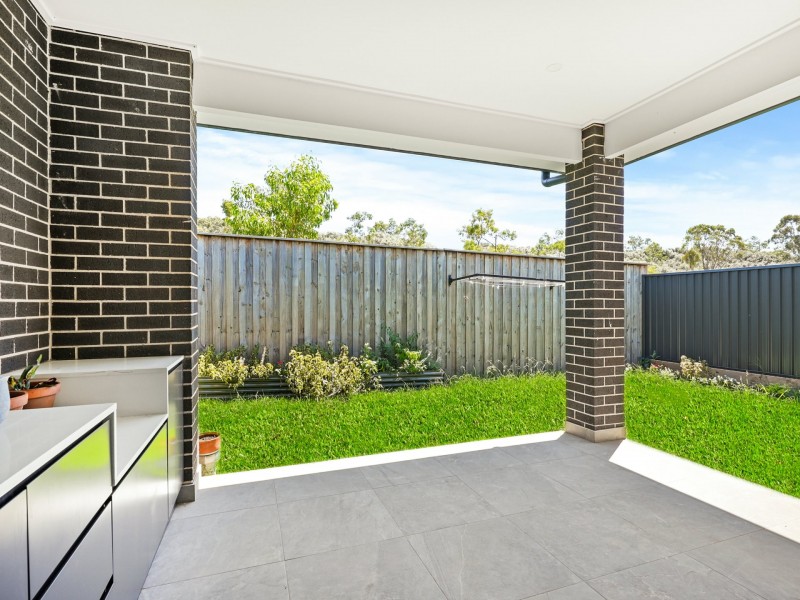 61 & 61A Fieldhouse Circuit, Campbelltown NSW 2560