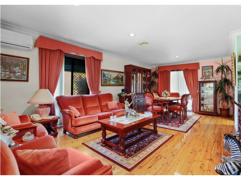 56 Queenscliff Drive, Woodbine NSW 2560