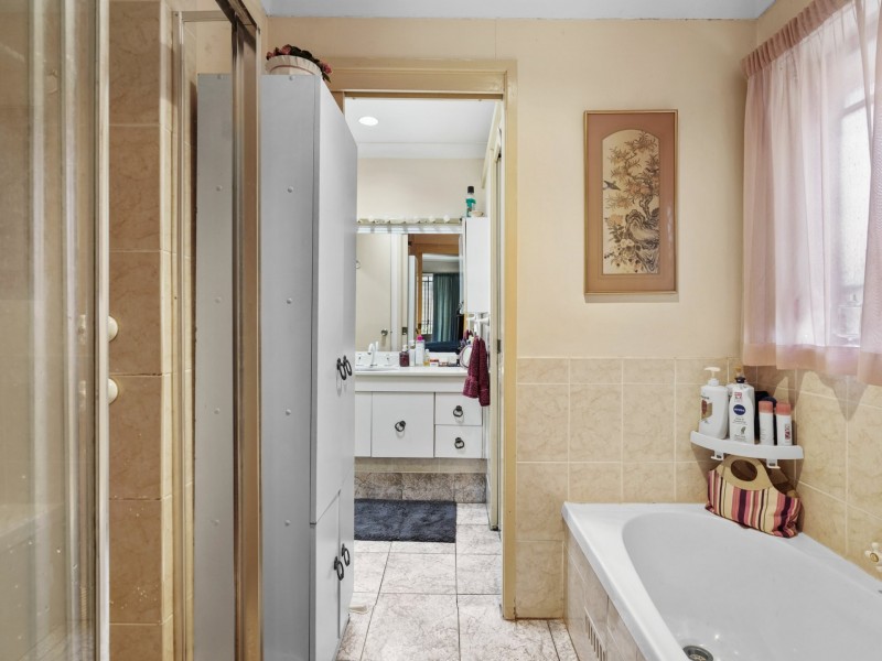 56 Queenscliff Drive, Woodbine NSW 2560