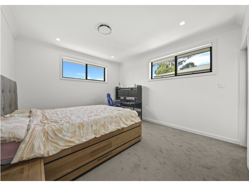 3/8 Durham Street, Minto NSW 2566