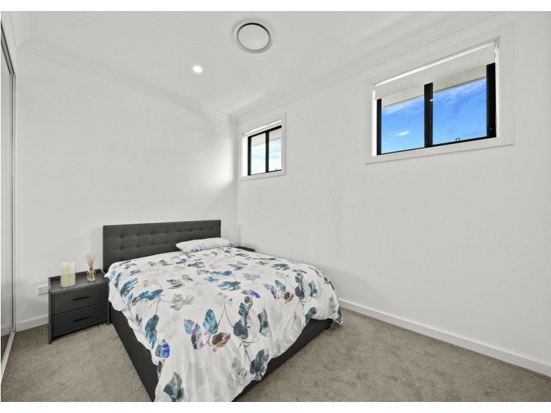 3/8 Durham Street, Minto NSW 2566