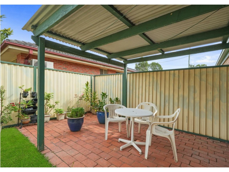 6/7 Macquaire Road, Ingleburn NSW 2565