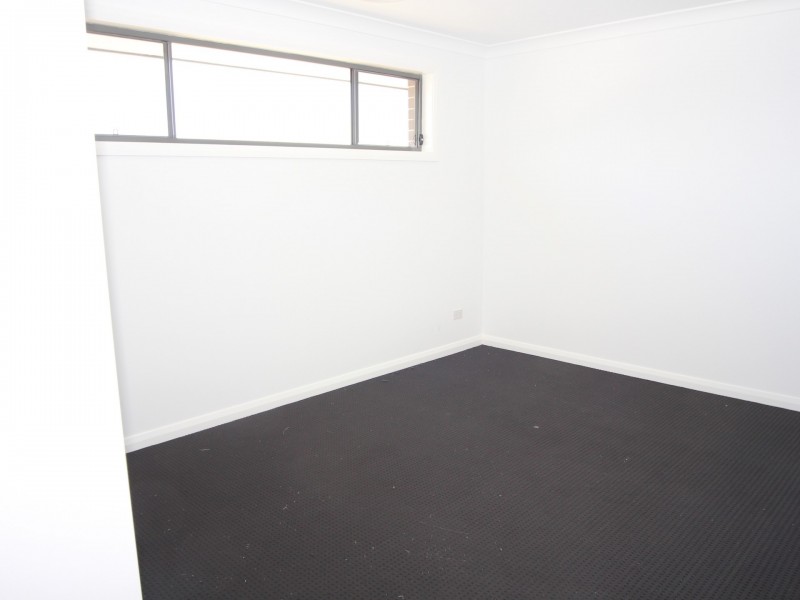 75 Pendergast Ave, Minto NSW 2566