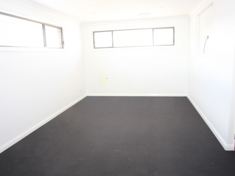 75 Pendergast Ave, Minto NSW 2566