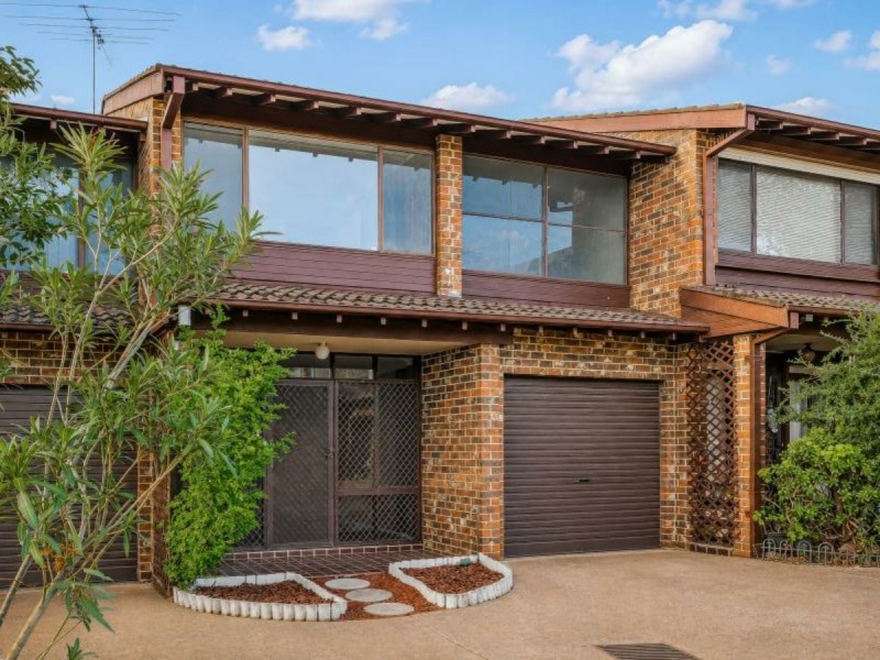 2/14 Chester Road, Ingleburn NSW 2565