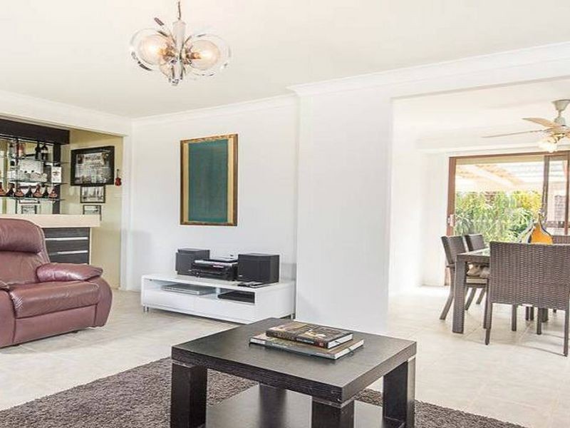 3 Hudson Place, Ingleburn NSW 2565