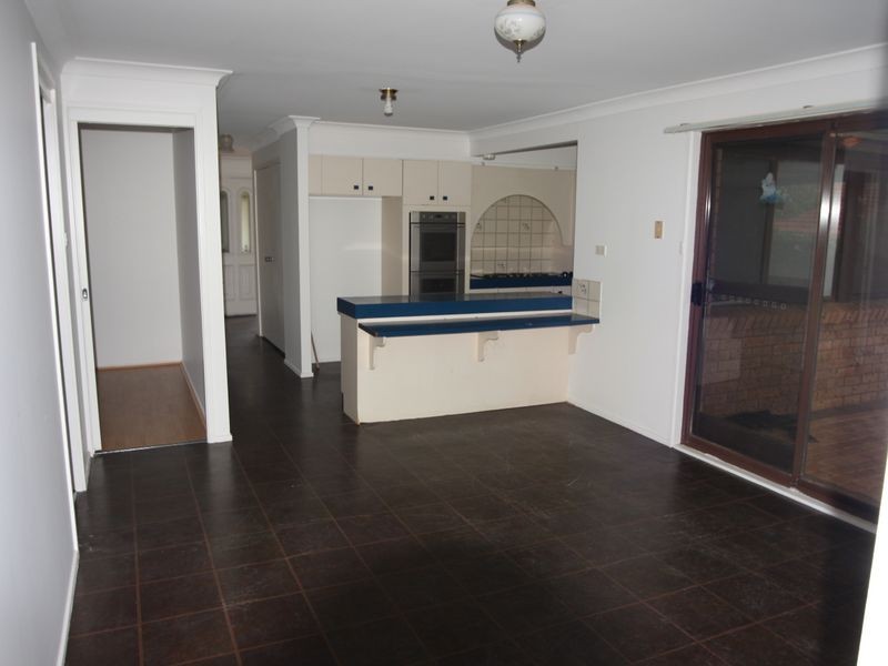 10 Opel Place, Ingleburn NSW 2565