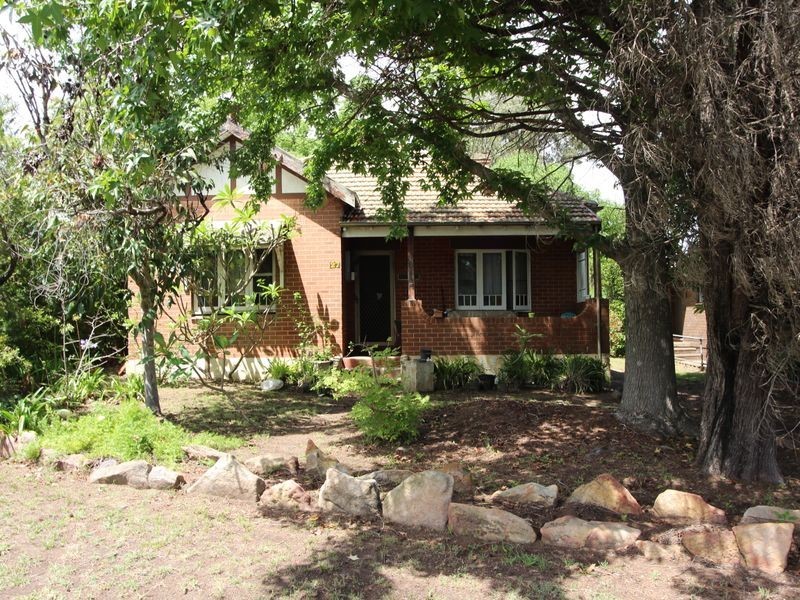 27 Saywell Rd, Macquarie Fields NSW 2564